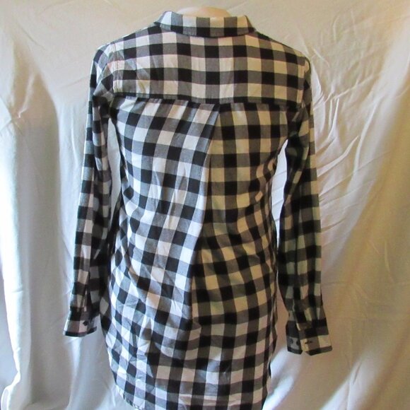 Marmot Black & White Lightweight Flannel with Side Pockets Size Medium EUC - Picture 4 of 9
